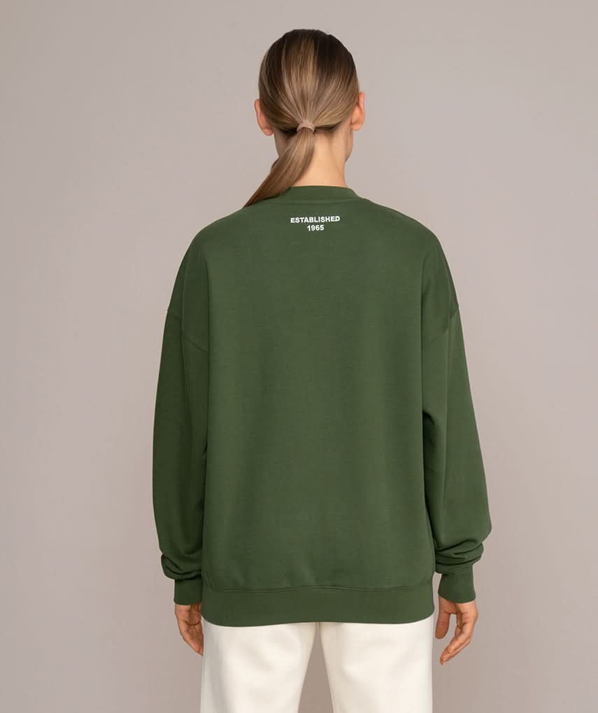 golds gym established 1965 green sweater woman-0648
